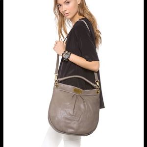 ✨ 'Classic Q-Hillier' Hobo Bag✨